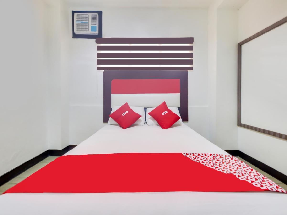 Oyo 895 Golden Majestic Pension Inn Manila Eksteriør billede