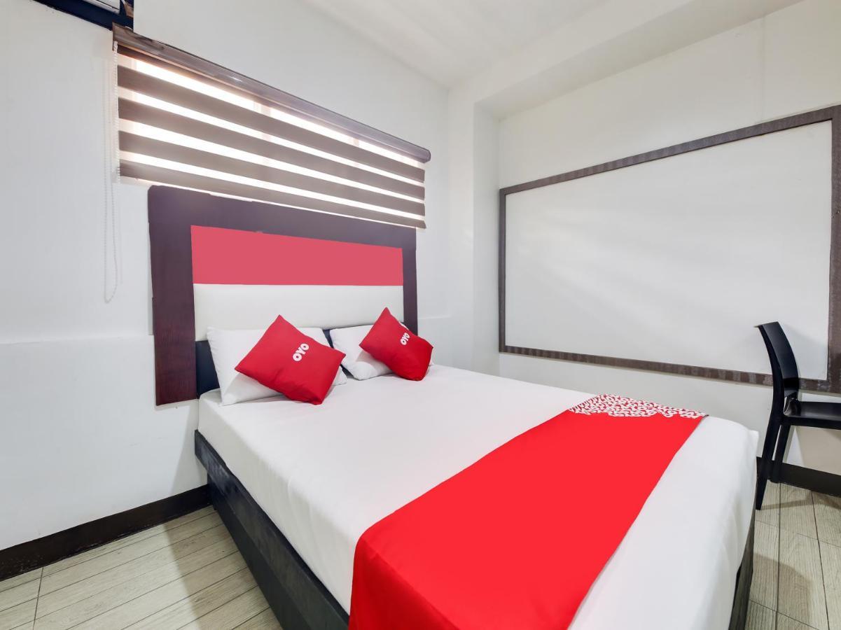 Oyo 895 Golden Majestic Pension Inn Manila Eksteriør billede
