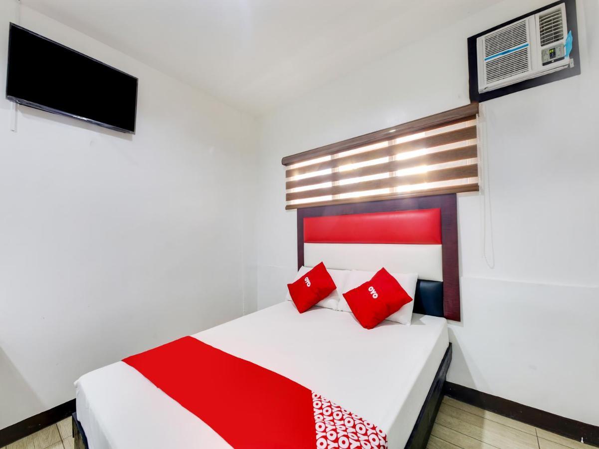 Oyo 895 Golden Majestic Pension Inn Manila Eksteriør billede