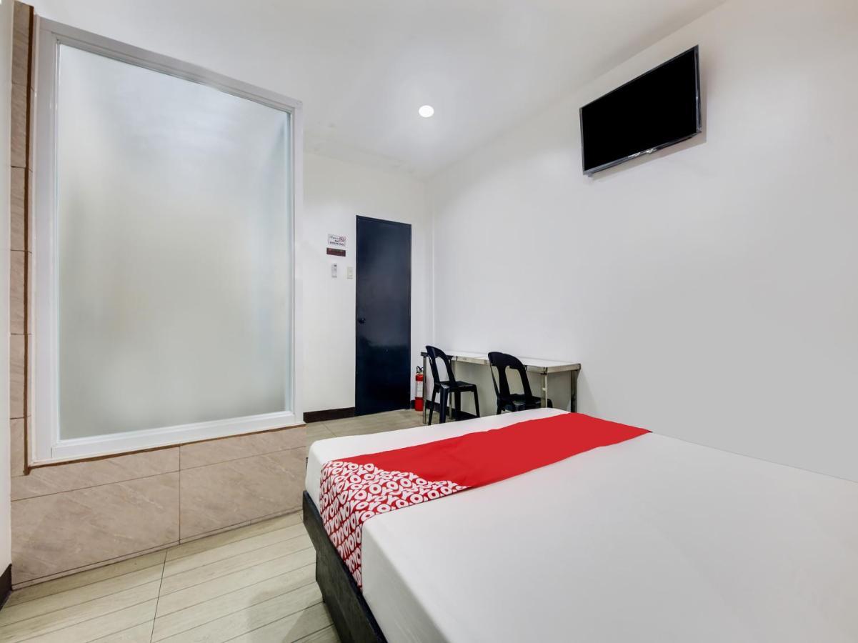 Oyo 895 Golden Majestic Pension Inn Manila Eksteriør billede